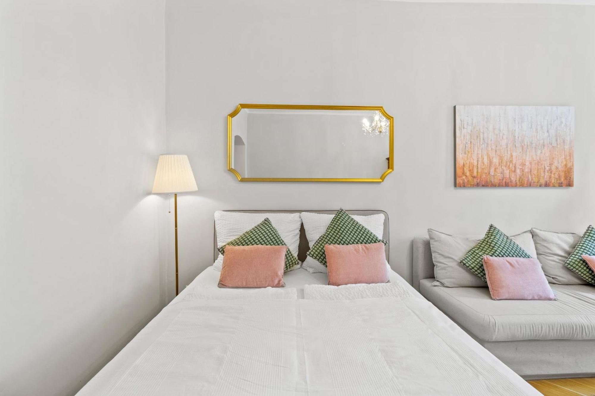 Chic Apartment - Near U3 Metro Wina Bagian luar foto
